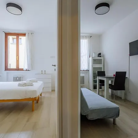 Yourbanflat Clock Tower 2 *