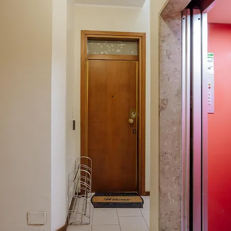 Yourbanflat Clock Tower 2 * Padua