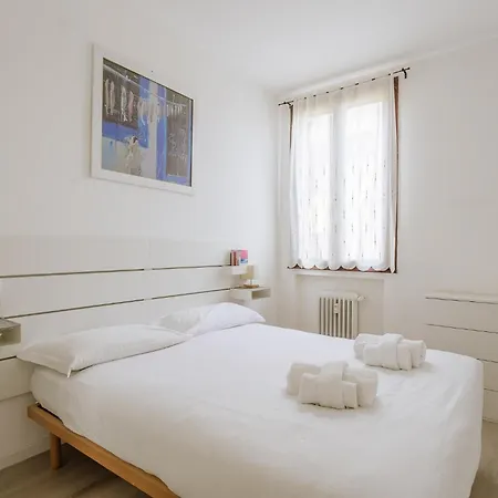 Διαμέρισμα Yourbanflat Clock Tower 2 *