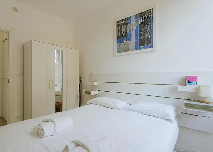 Yourbanflat Clock Tower 2 * Падуя